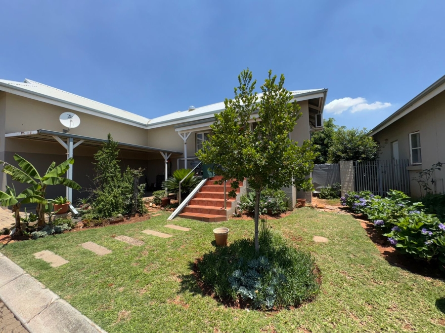 3 Bedroom Property for Sale in Waterval East North West